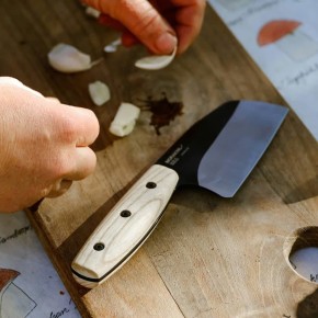 Dao bếp Morakniv Rombo BlackBlade thép Thuỵ Điển cán gỗ Tần Bì
